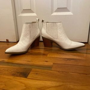*NEW* White Snakeskin Marc Fisher Ankle Boots